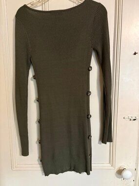 Ribbed Side-Button Long Sleeve
